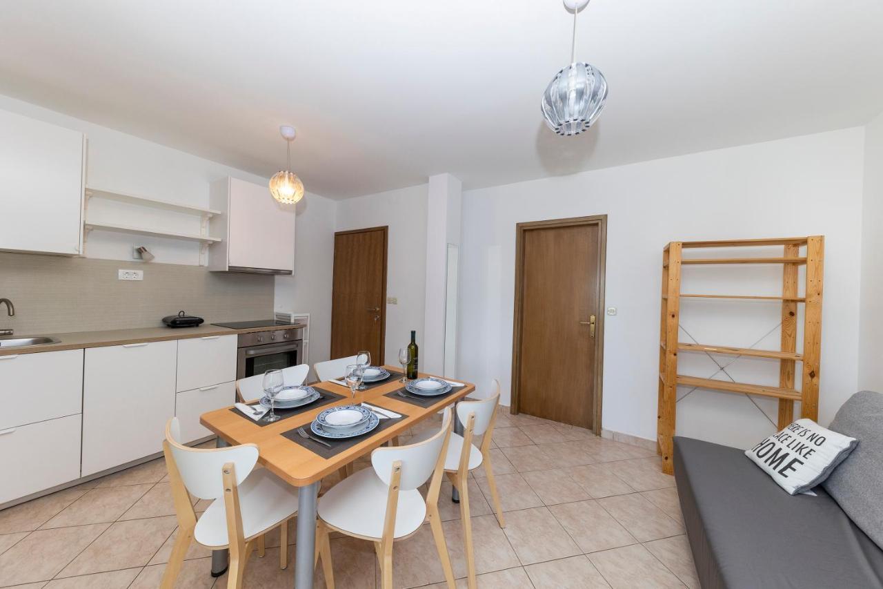 Apartmani Maestral Dobropoljana エクステリア 写真